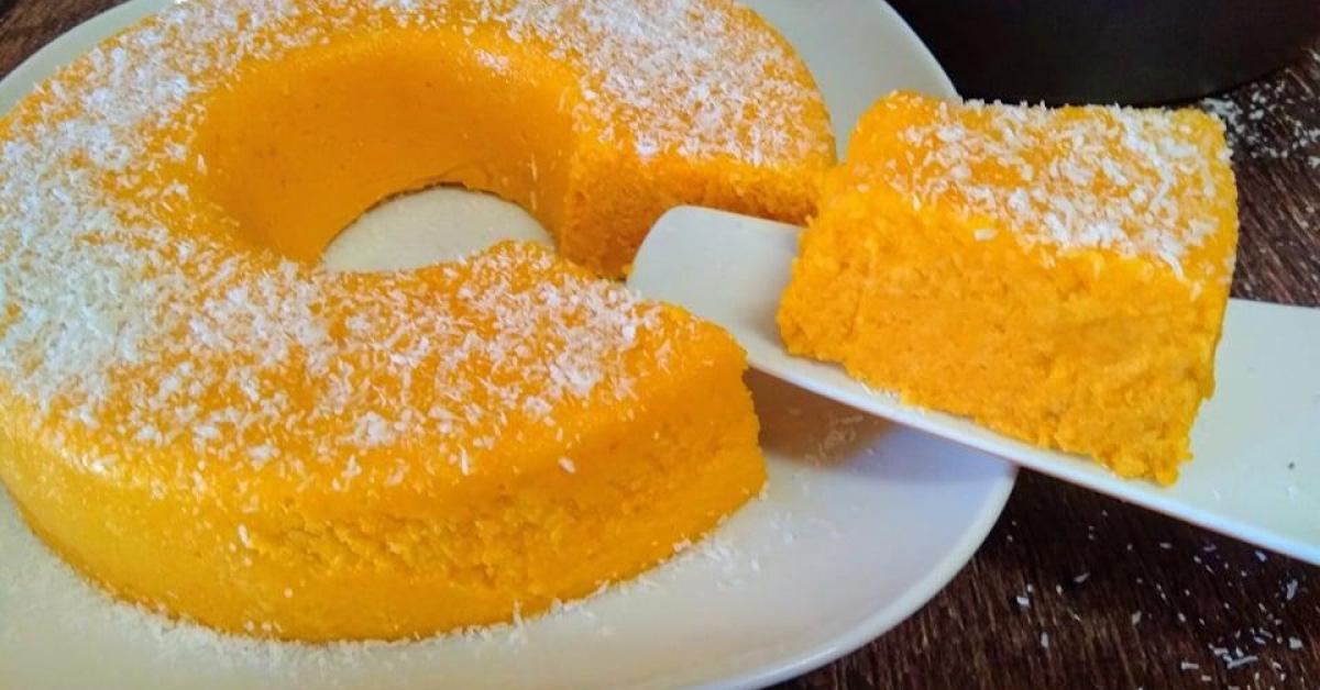 Bolo de cenoura e coco
