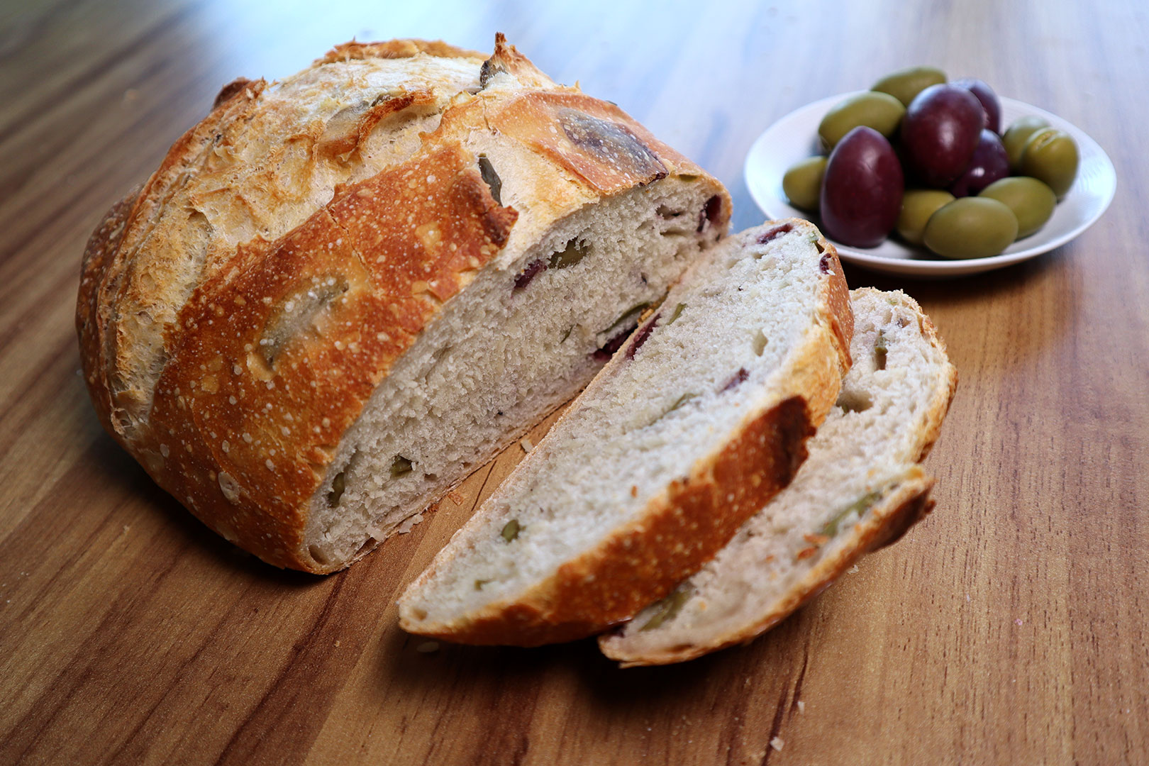 Pães com azeitonas e ervas